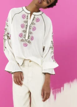 Hot Summum Blouse With Floral Embroidery Creme