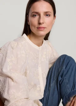 Clearance Summum Blouse With Inlaid Flowers Creme