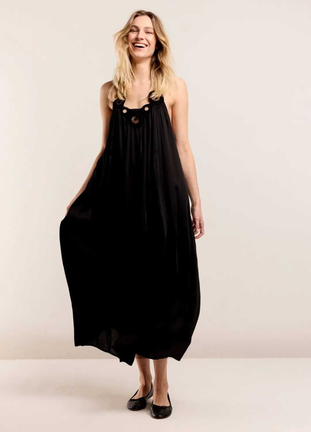 Hot Summum Halter Dress In Viscose Satin Black