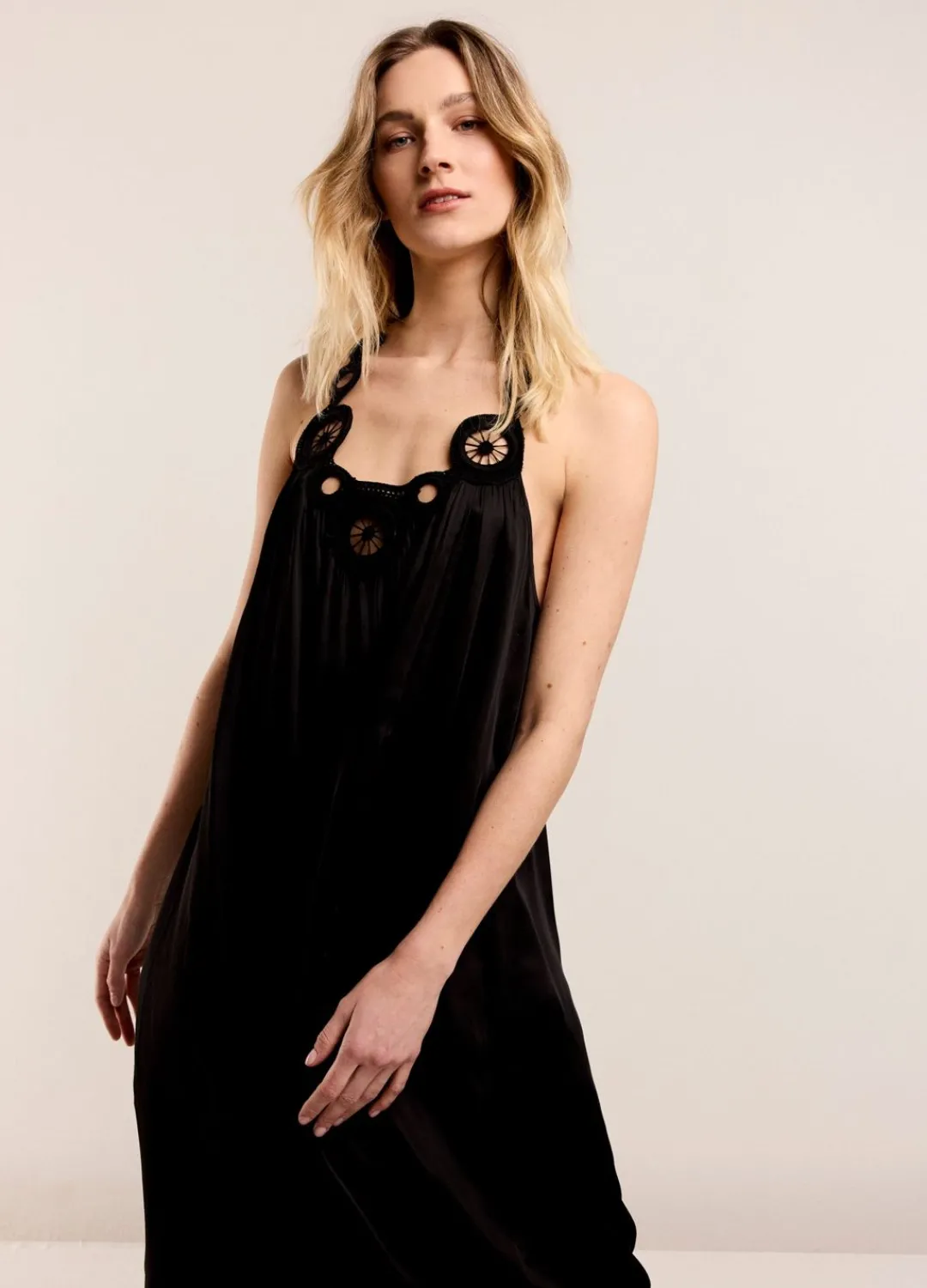 Hot Summum Halter Dress In Viscose Satin Black