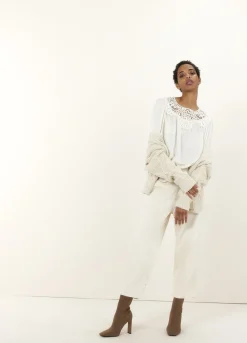 Hot Summum Illusion Top With Lace Neckline Creme