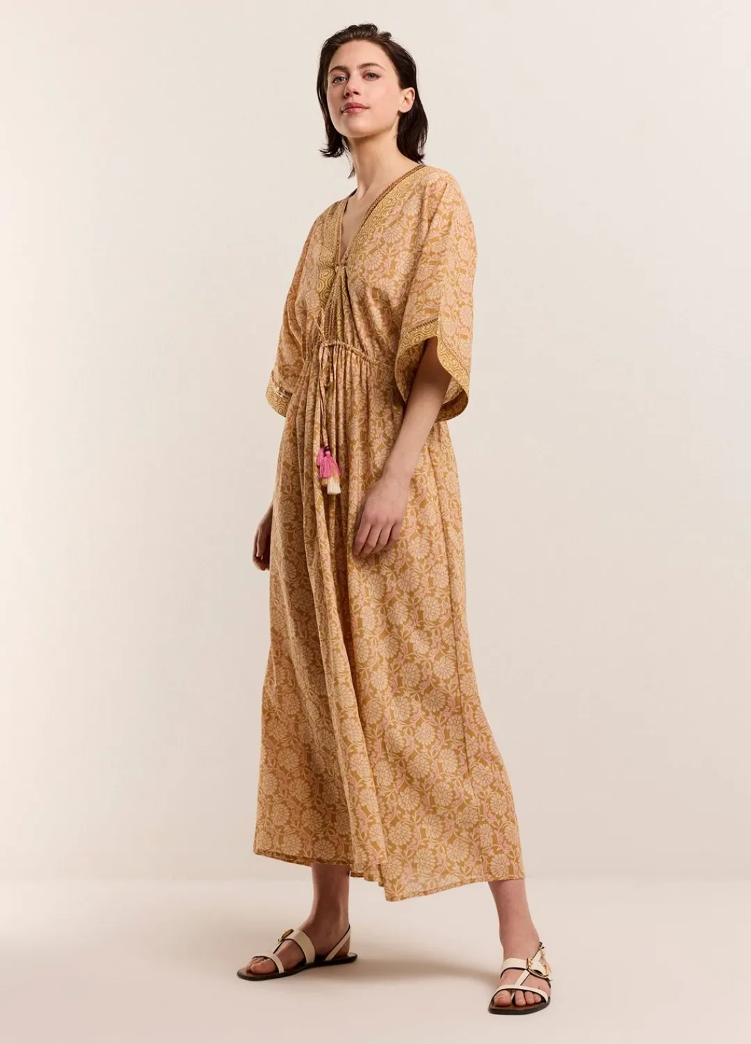 Hot Summum Kimono Dress With Shimmering Piping Brown