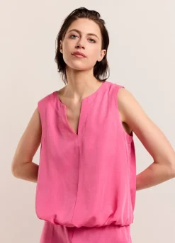 Fashion Summum Sleeveless Top With V-Slit Pink