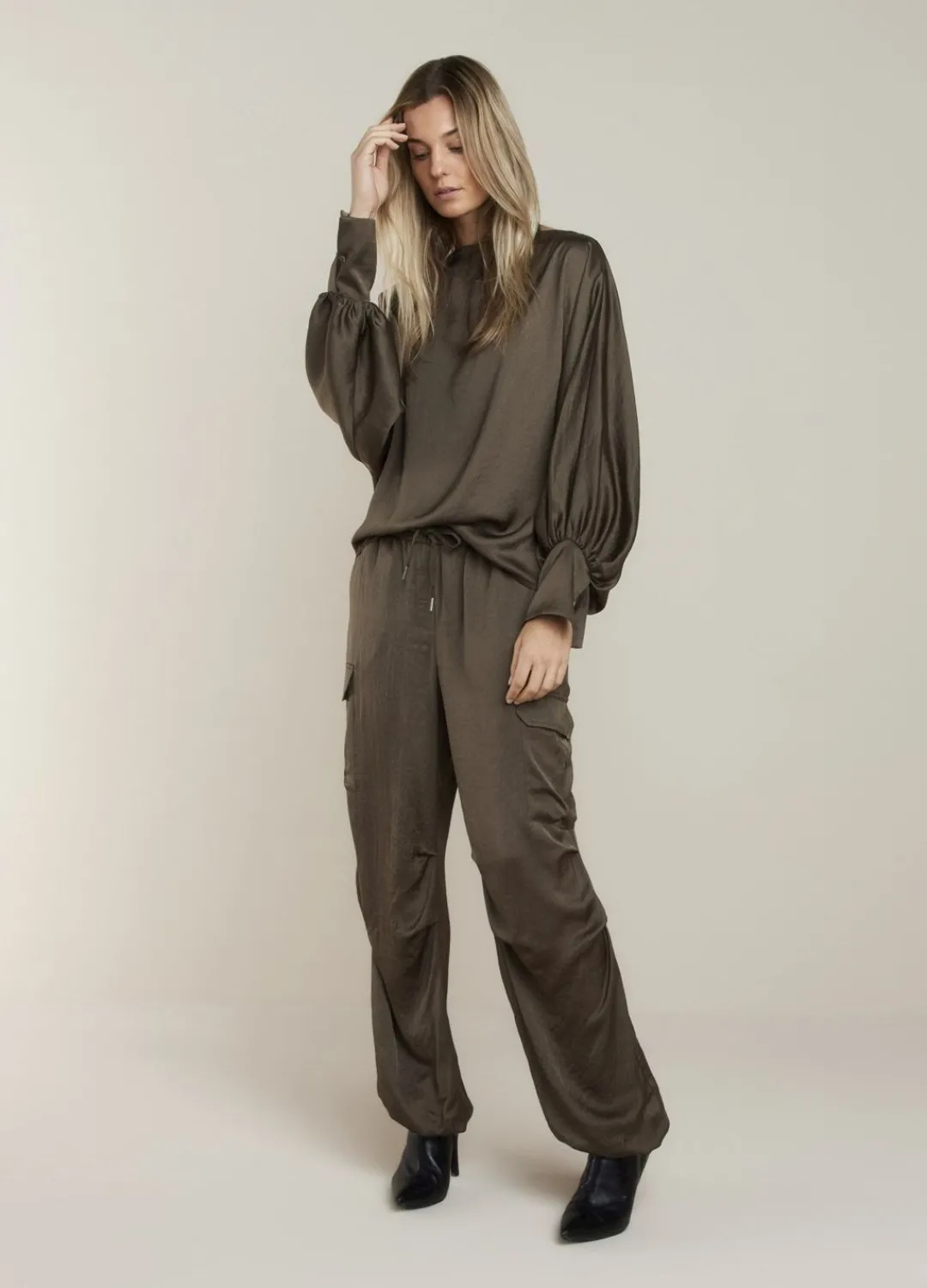 New Summum Top With Bat Sleeves Green