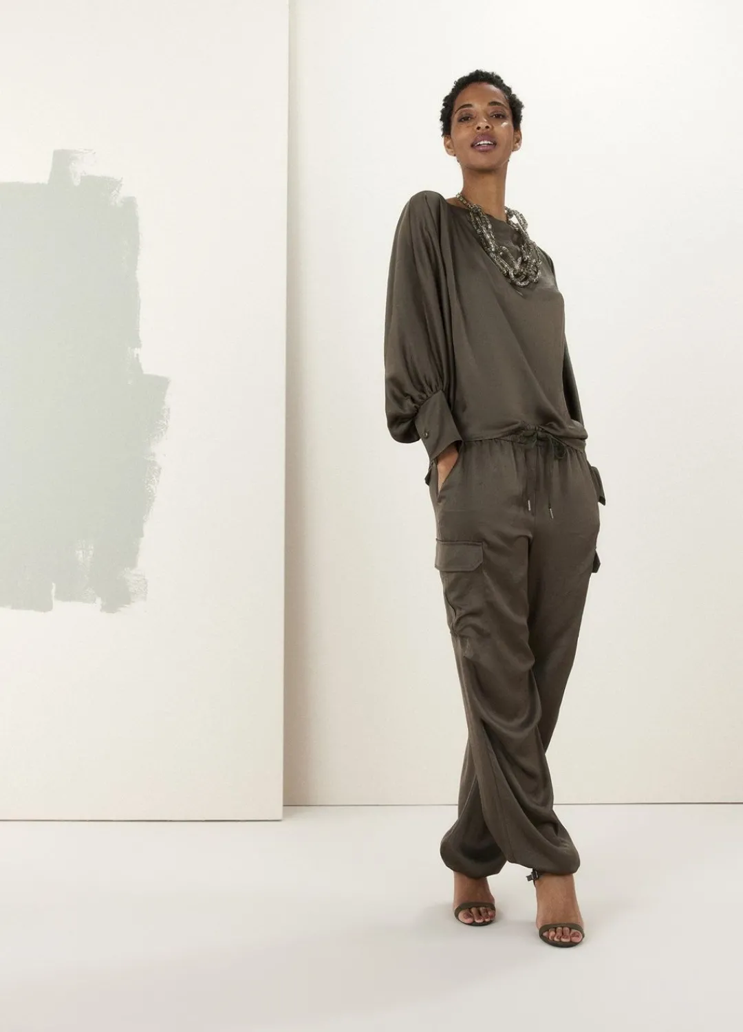 New Summum Top With Bat Sleeves Green