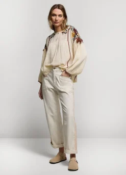 Hot Summum Top With Colourful Embroidery Creme