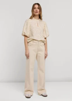 New Summum Top With Flowers Creme