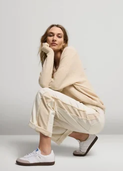 Hot Summum Trousers With Patch Pockets Creme